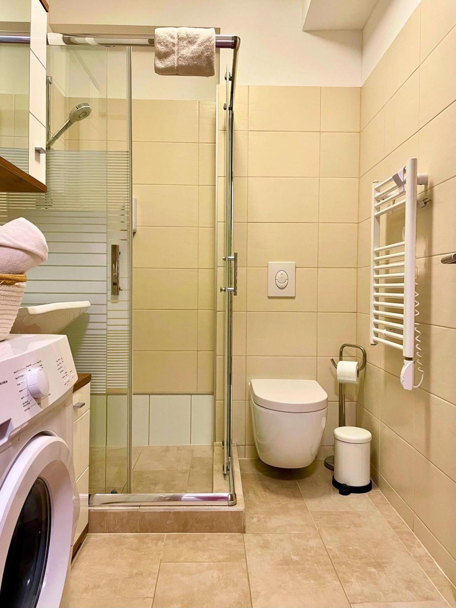 Leonardo50 Apartment Budapest Room photo